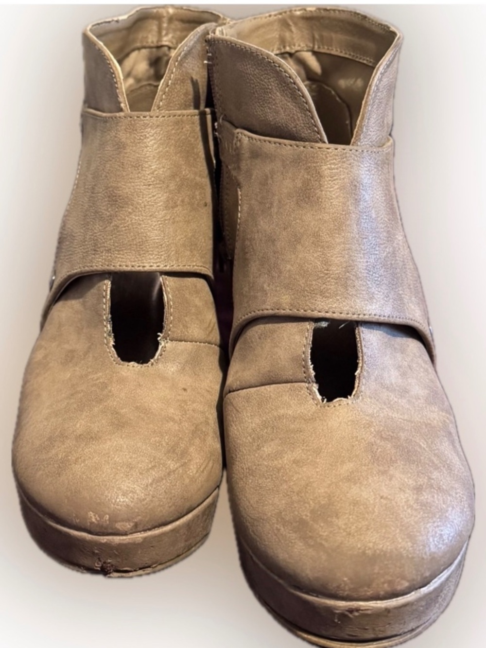 Unlisted by Kenneth Cole Taupe Faux-Suede High-Heel Ankle Booties Size 7.5 Women - Picture 4 of 7